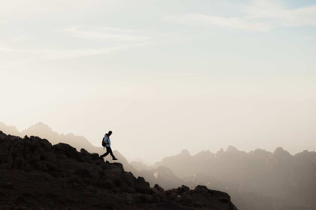 découvrez les merveilles de la randonnée avec des sentiers variés, des paysages à couper le souffle et des conseils pour tous les niveaux. préparez-vous à explorer la nature et à vivre des aventures inoubliables en plein air.